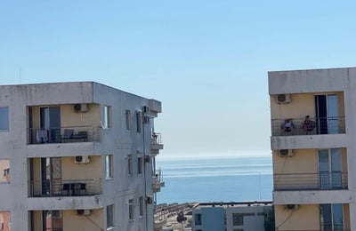 Location d’un appartement confortable de 3 pièces, 140 m², dans le quartier Mamaia, Constanța, Roumanie